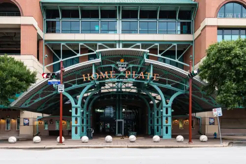 The Ultimate Guide to Minute Maid Park: Your Go-To Resource for Baseball, Entertainment, and More in Houston