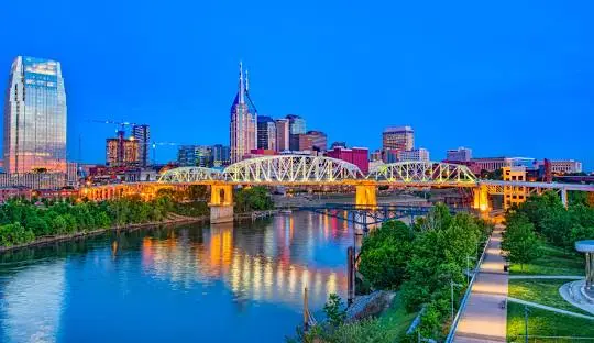 Nashville Travel Guide: Airports, Hotels, Must-See Spots & Car Service