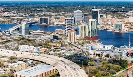 Jacksonville Travel Guide: Airports, Hotels, Must-See Spots & Car Service