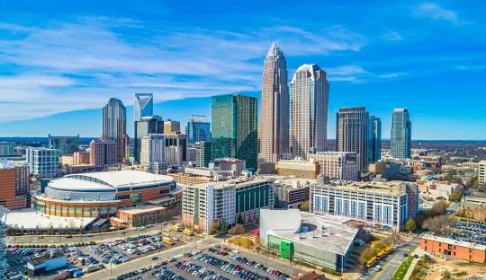 Charlotte Travel Guide: Airports, Hotels, Must-See Spots & Car Service