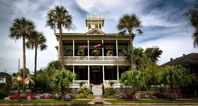 Galveston Travel Guide: Beyond Transportation
